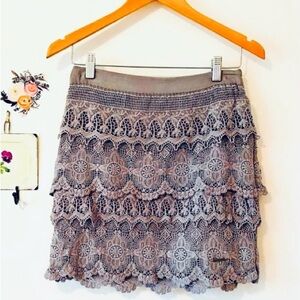Abercrombie & Fitch Gray Lace  Tiered Mini Skirt-Boho-Romantic-Size 2